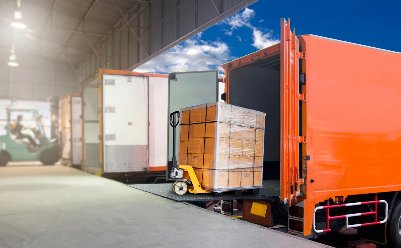 Modern warehouse supporting supply chain operations